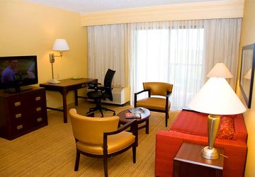 Best offers for COURTYARD NASHVILLE AT OPRYLAND Nashville 