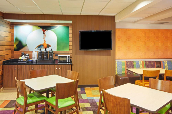 Best offers for Fairfield Inn and Suites Chicago Lombard Lombard