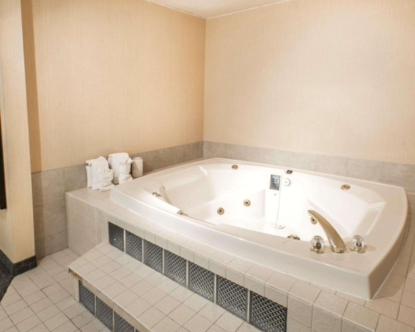 أفضل العروض ل ك يواليتياناند كونفرنس سنتر جريلاي وسط المدينه جريلاي