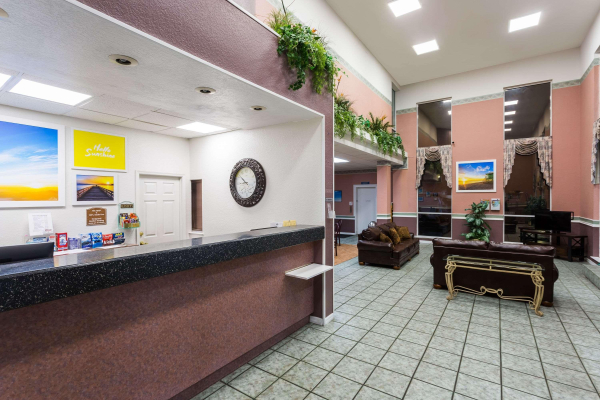 Best offers for Days Inn & Suites By Wyndham Port Richey Port Richey