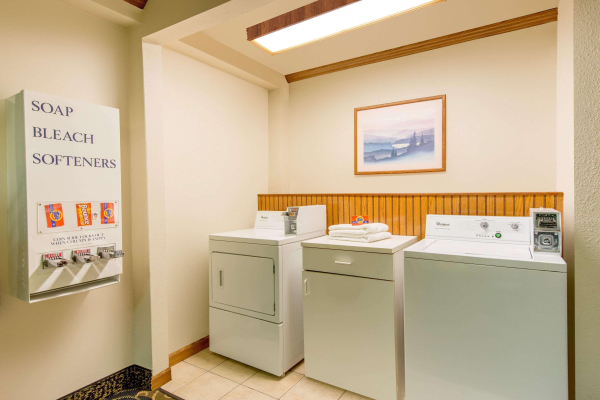 Best offers for Super 8 By Wyndham Youngstown/Austintown Mineral Ridge