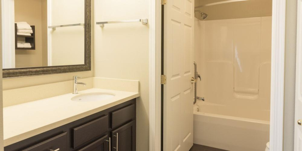 أفضل العروض ل STAYBRIDGE SUITES FARGO فارجو 