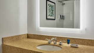 Best offers for FOUR POINTS BY SHERATON LITTLE ROCK MIDTOWN Little Rock 