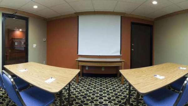 أفضل العروض ل هوليدايان ايكسبرس فايتفيل انيفافاراري فايتفيل 