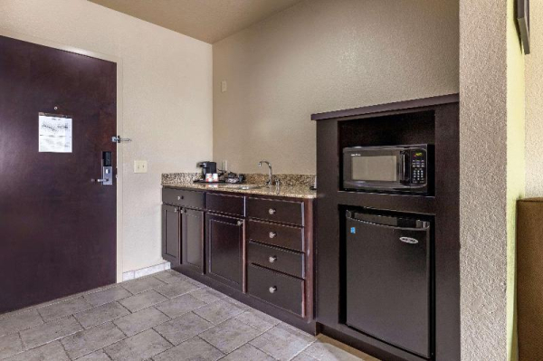 Best offers for Comfort Inn Crystal Bridges Bentonville Bentonville