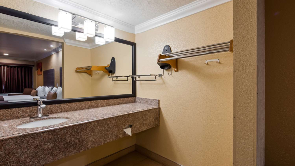 أفضل العروض ل بست وسترن هانفوردان هانفورد