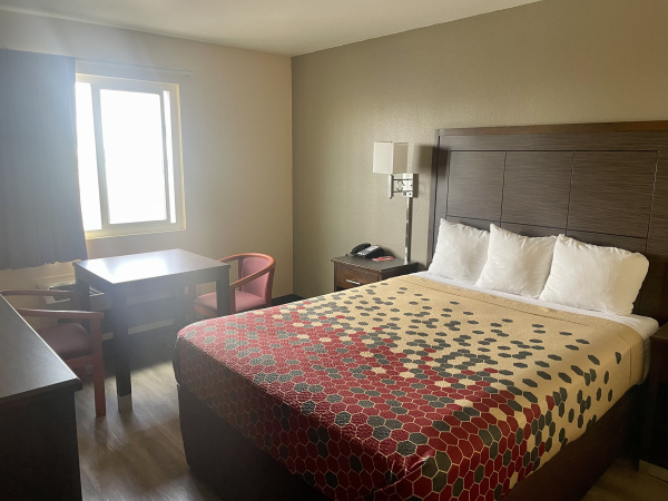 Best offers for Econo Lodge Inn & Suites Corning