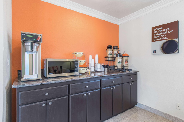 Best offers for Motel 6 Kingsburg