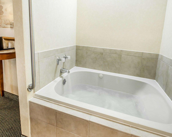 Best offers for Comfort Inn Conference Center Orenco 