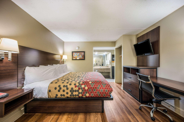 Best offers for Econo Lodge Inn & Suites Huntsville Huntsville 