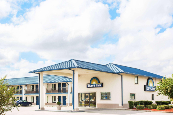 Best offers for Days Inn by Wyndham Valdosta Rainwtr Conf Valdosta