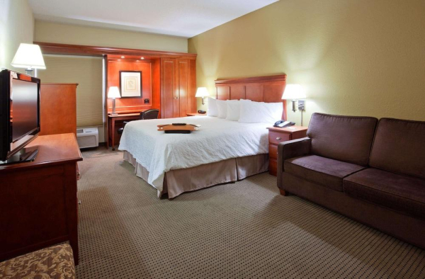 Best offers for Hampton Inn Cedar Rapids Lafayette