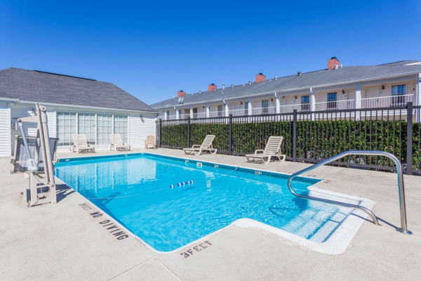 Best offers for Red Roof Inn & Suites Calhoun Calhoun