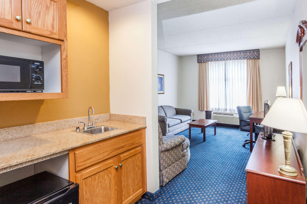Best offers for Wingate By Wyndham Atlanta/Six Flags Austell Austell 