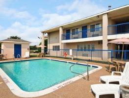 Best offers for DAYS INN ENNIS Ennis