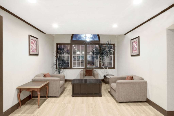 Best offers for Days Inn & Suites by Wyndham Sugarland/Stafford Stafford 