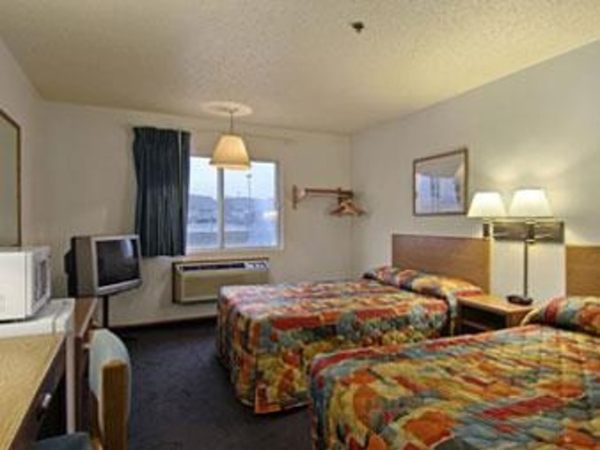 أفضل العروض ل سابر 8ماككيناي/بلانواري مكيناي