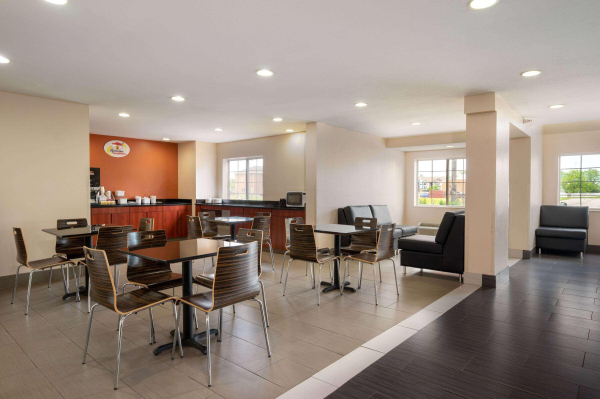 Best offers for Super 8 By Wyndham Columbus West Hilliard 