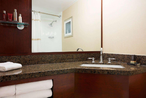 Best offers for Wyndham Cleveland Airport Kamms Corner