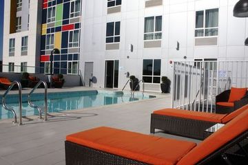 Best offers for HOLIDAY INN EXPRESS NORTH HOLLYWOOD North Hollywood