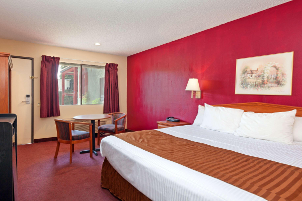 Best offers for Americas Best Value Inn & Suites Bakersfield Centr Bakersfield 