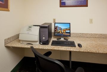 أفضل العروض ل فندق هوليدايان ايكسبرس و س يو بركلاي