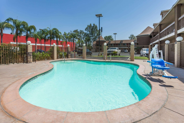 Best offers for Super 8 by Wyndham Bakersfield South CA Bakersfield