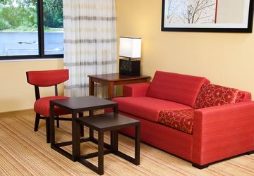 Best offers for COURTYARD LA CROSSE DOWNTOWN/MISSISSIPPI RIVERFRONT La Crosse