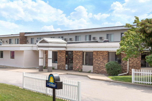 أفضل العروض ل Days Inn by Wyndham Fond du Lac فوند دو لاك 