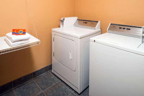 Best offers for Days Inn & Suites by Wyndham Spokane Airport Airway Heights