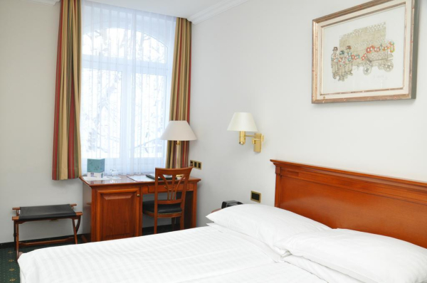 Best offers for Soldanella Sankt Moritz