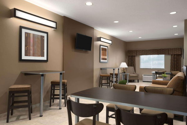 Best offers for Microtel Inn & Suites By Wyndham Fairmont Fairmont