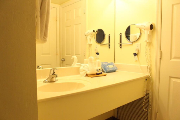 Best offers for Lighthouse Resort Inn & Suites Fort Myers Beach
