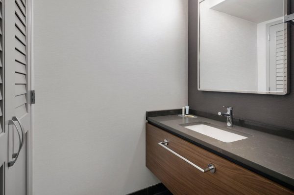 أفضل العروض ل كورتيارد تامبا نورث/ي-75 فلتتشر تامبا