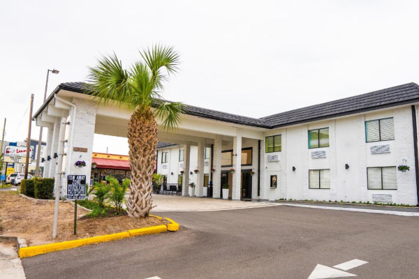 Best offers for Rodeway Inn Clearwater - Central Clearwater