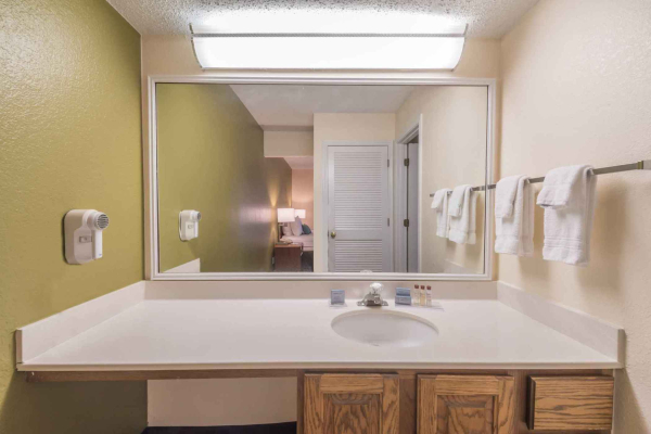 أفضل العروض ل هوثورن سويتس باى ويندهام فورت وورث/مديكال سنت فورت وورذ 