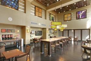 Best offers for HAMPTON INN & SUITES RICHMOND/GLENSIDE, VA Richmond