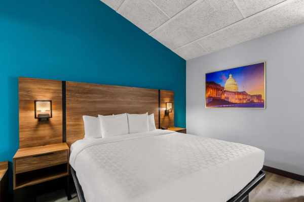 Best offers for Clarion Inn Falls Church-Arlington Falls Church