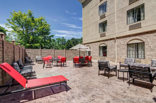 أفضل العروض ل هامبتونان سالم سالم