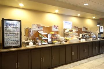 أفضل العروض ل هوليدايان ايكسبرس و سويتس براونسفيل بروونسفيل 