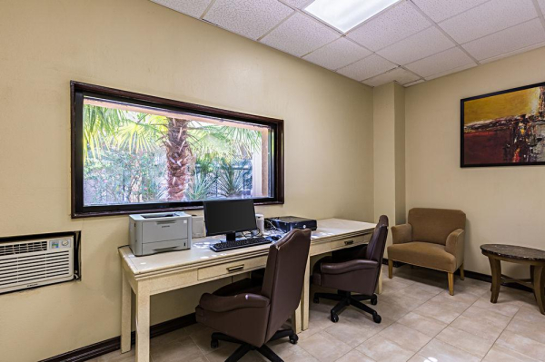 Best offers for Econo Lodge Baytown Baytown