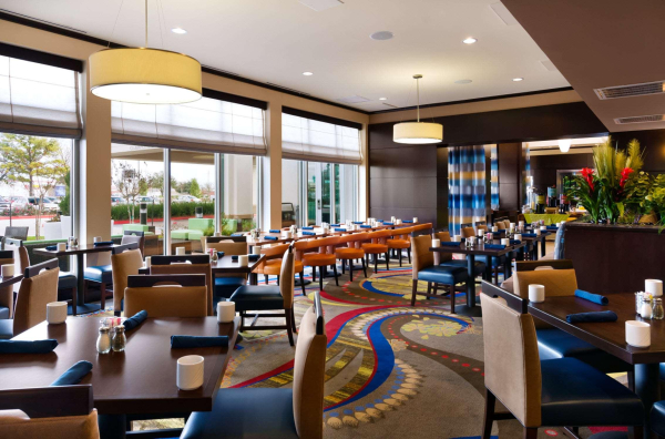أفضل العروض ل Hilton Garden Inn Houston NW America Plaza هيوستون