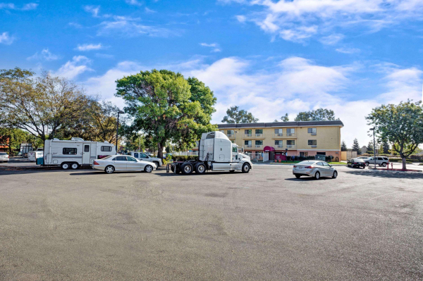 Best offers for Days Inn by Wyndham Woodland Sacramento