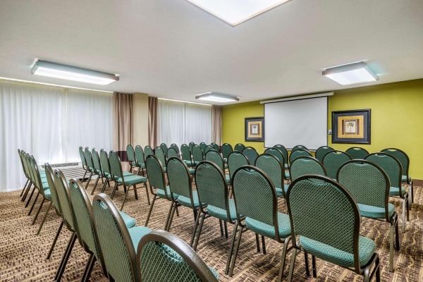 Best offers for Comfort Inn & Suites Clearwater Pinellas Park Pinellas Park 