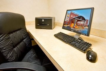 أفضل العروض ل فندق هوليدايان ايكسبرس و س يو بذلهم