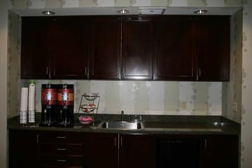 أفضل العروض ل هامبتون سويتس ويلكسبار سكر ويلكس بار 