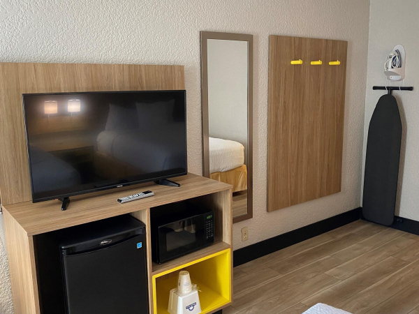 أفضل العروض ل Days Inn By Wyndham Fort Pierce Midtown فورت بيرسي 