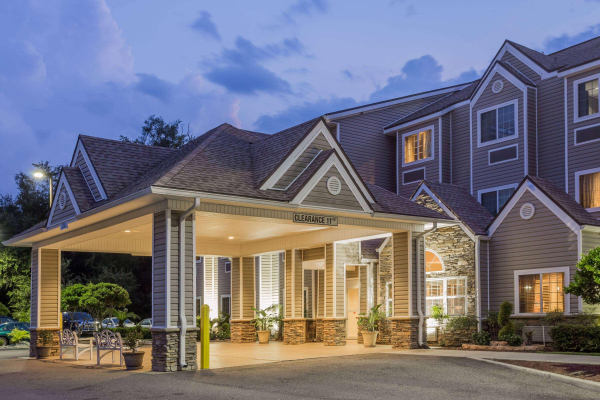 Best offers for Microtel Inn & Suites By Wyndham Jacksonville Air Jacksonville