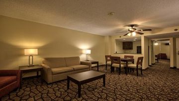 أفضل العروض ل هوليدايان ايكسبرس تاولاهاسي اياسان تالاهاسي 