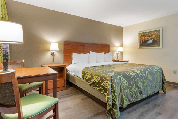 Best offers for Econo Lodge Cherokee Near Island Park Cherokee